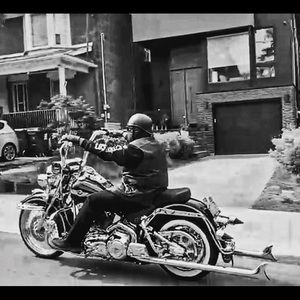 Meet your Posher, Cesar